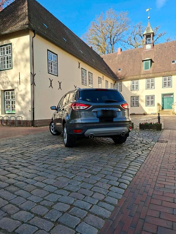 Usata Ford Kuga 150 CV (110 kW) 2013 Grigio SUV