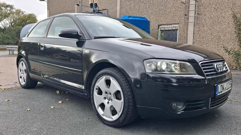 Grau Gebraucht 2003 Audi A3 S-Line Limousine | 2.490 € (Etwas zu teuer) - Bild 1/4