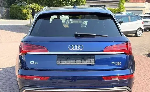 Gebraucht Audi Q5 Ambiente 204 PS (150 kW) 2021 Blau metallic SUV