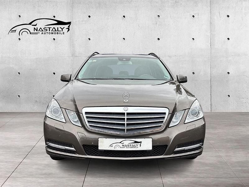 Gebraucht Mercedes E300 231 PS (169 kW) 2012 Grau Kombi
