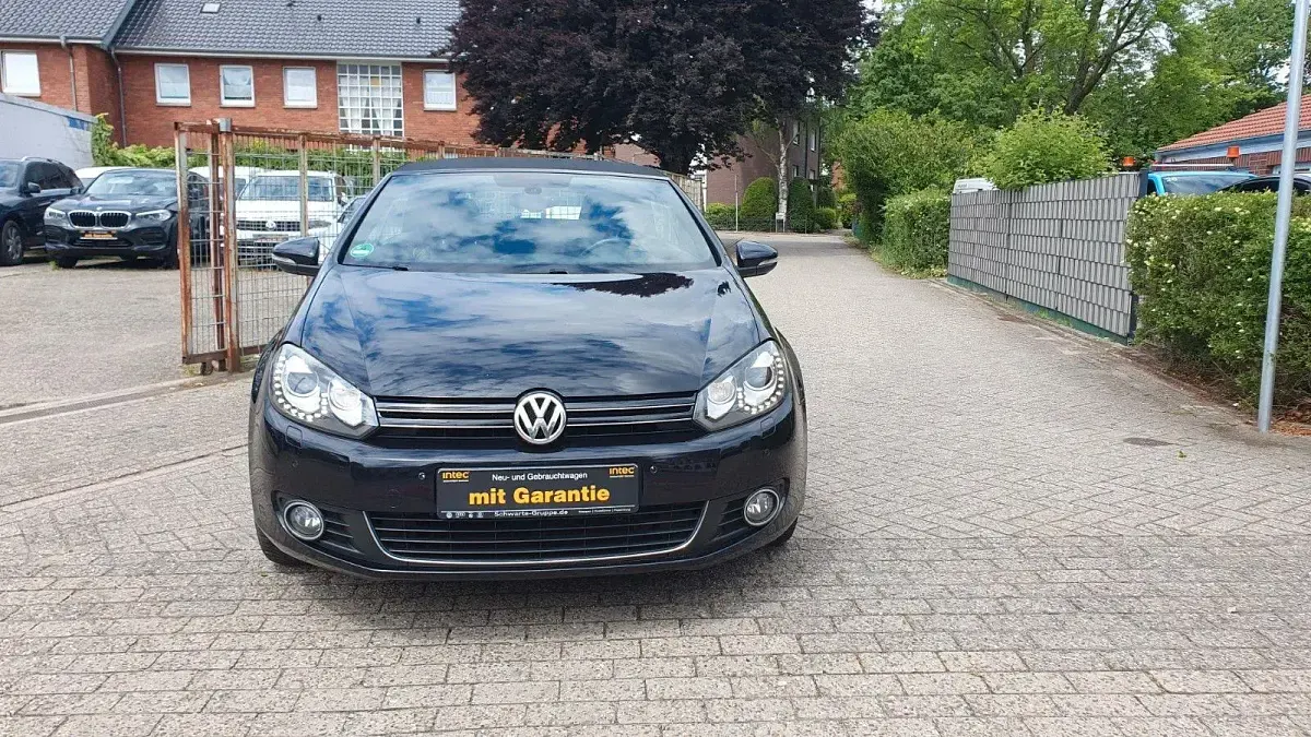 Gebraucht VW Golf 105 PS (77 kW) 2011 Schwarz Cabrio
