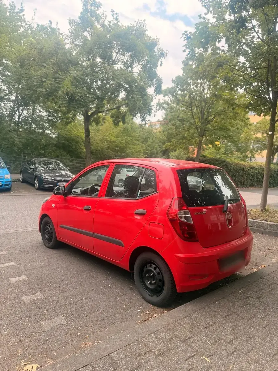 Gebraucht Hyundai i10 Classic 69 PS (50 kW) 2012 Rot Kleinwagen
