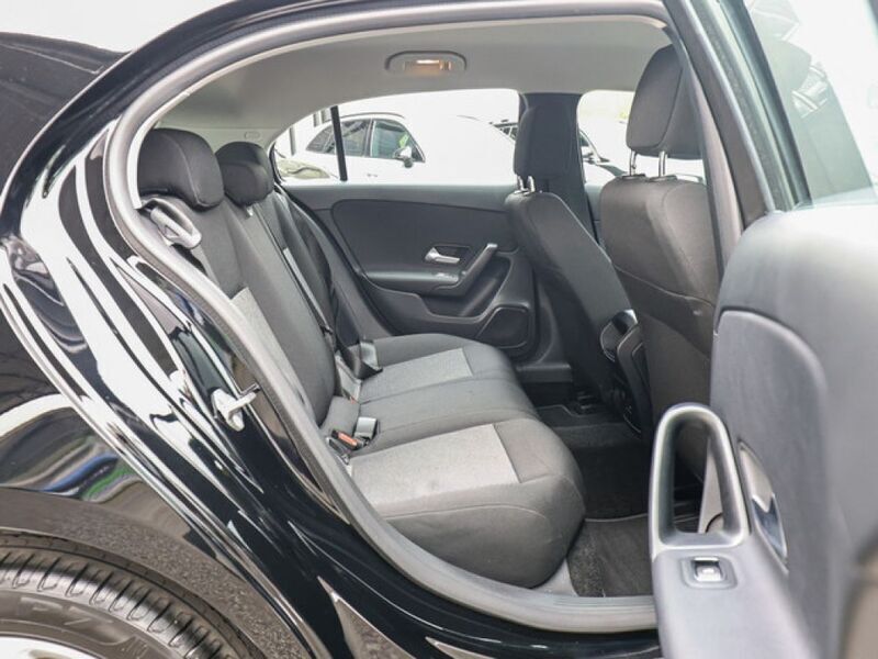 Gebraucht Mercedes A250 160 PS (117 kW) 2021 Schwarz Kleinwagen