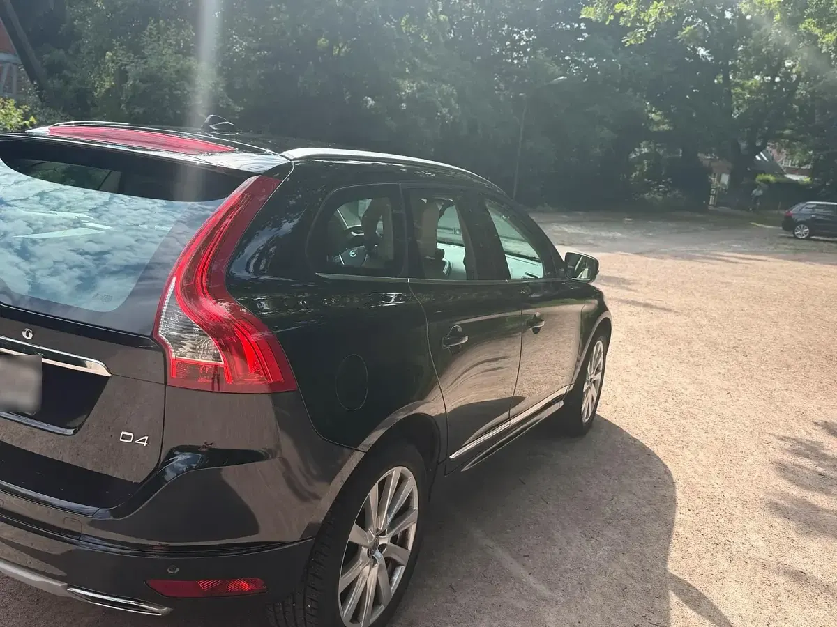 Gebraucht Volvo XC60 190 PS (139 kW) 2017 Schwarz SUV
