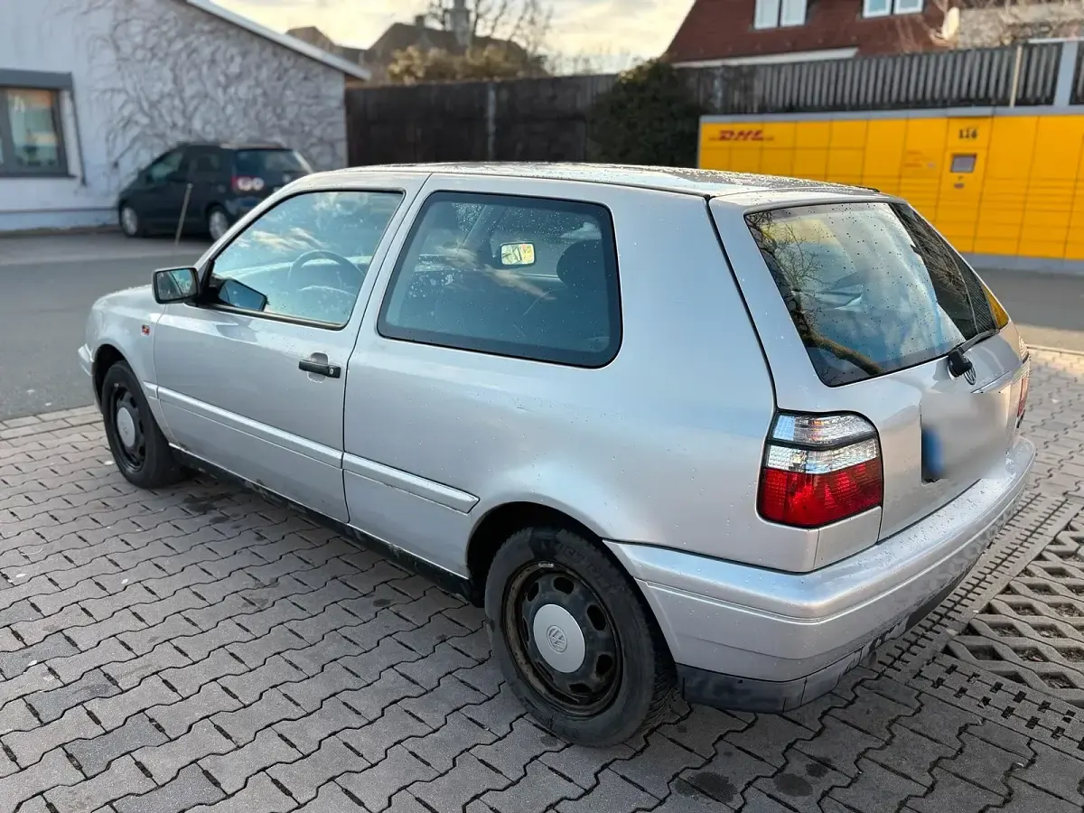 Gebraucht VW Golf 75 PS (55 kW) 1995 Silber Coupé