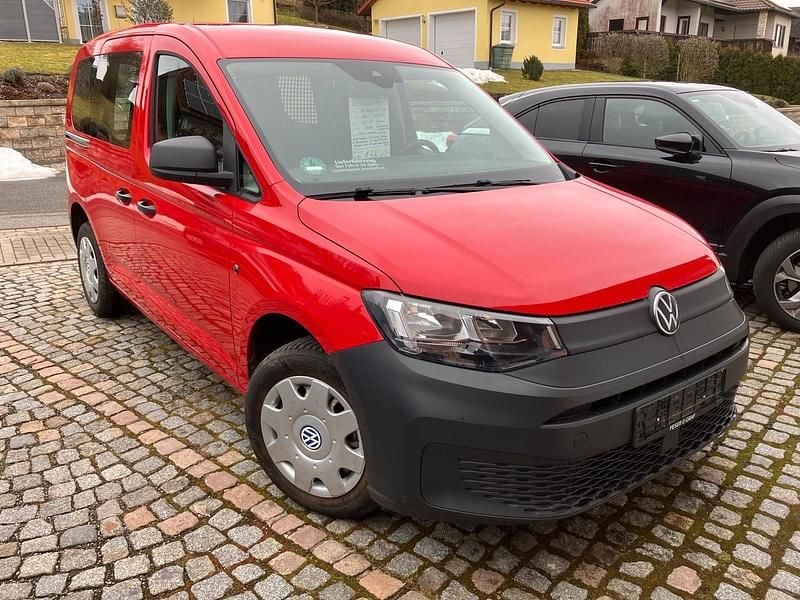 Gebraucht VW Caddy 75 PS (55 kW) 2021 Rot Van / Kleinbus
