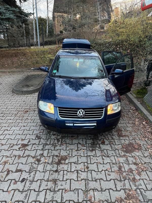Gebraucht VW Passat 130 PS (95 kW) 2003 Blau Limousine