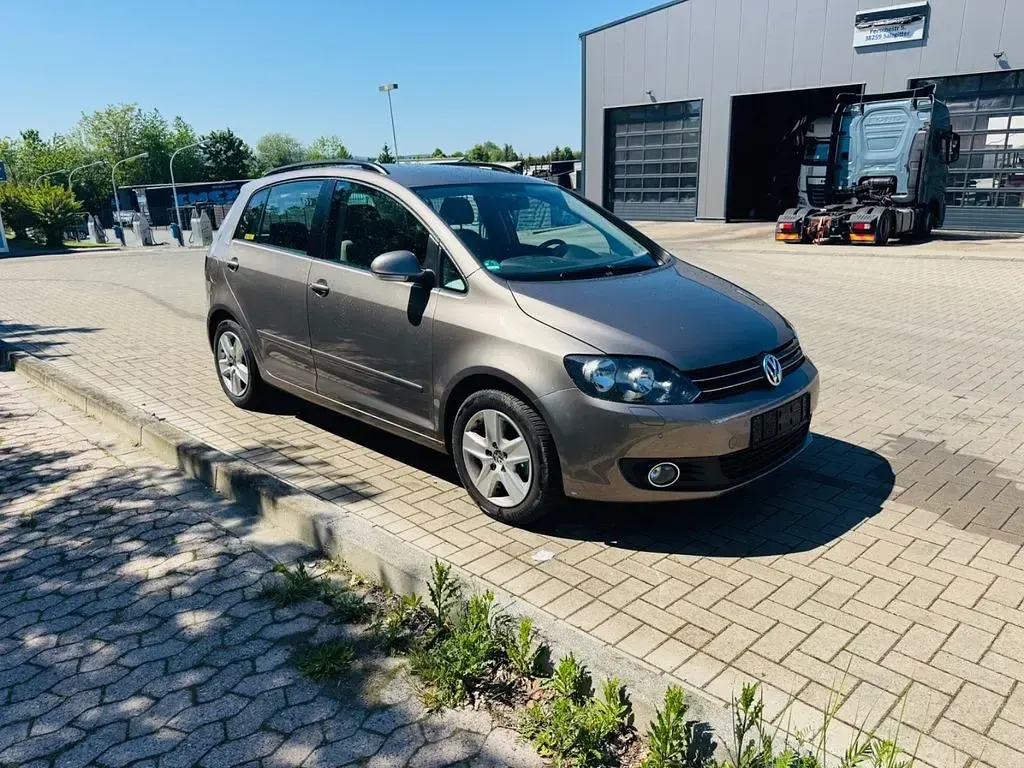 Gebraucht VW Golf VI Comfortline 122 PS (89 kW) 2009 Braun Kleinwagen