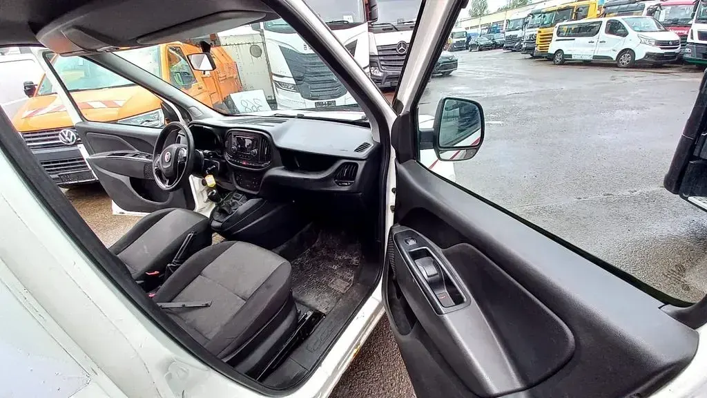 Gebraucht Fiat Doblò 101 PS (74 kW) 2015 Weiß Van / Kleinbus