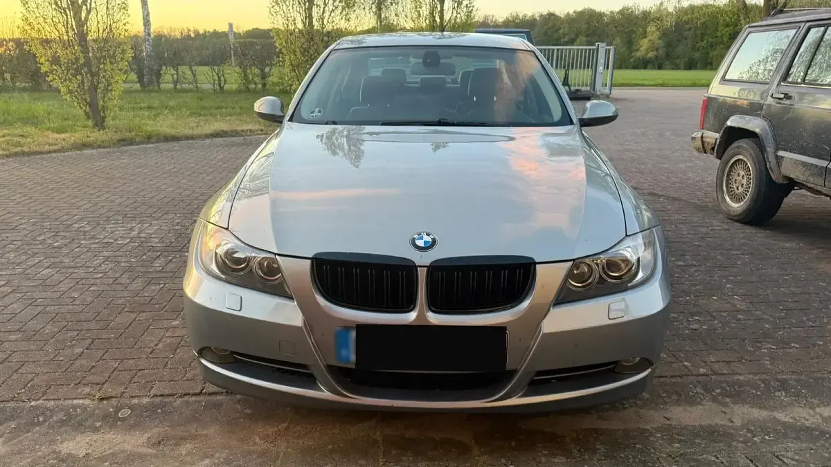 Second-hand BMW 330 272 CP (200 kW) 2006 Andere farben Berlinǎ