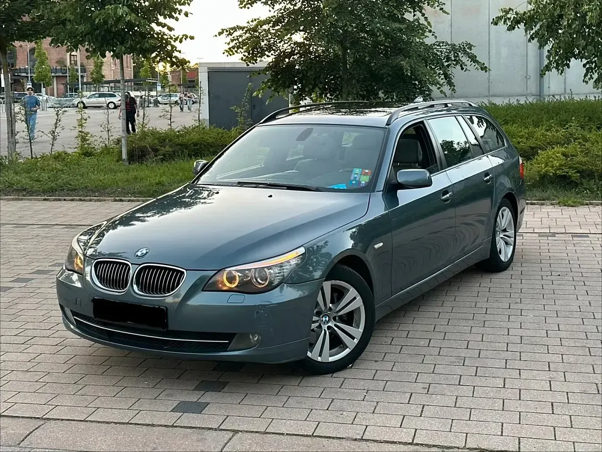 Używany BMW 530 235 KM (172 kW) 2008 Niebieski Kombi