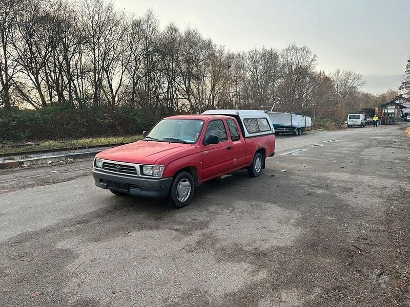 Rot Gebraucht 2000 Toyota HiLux Abholung | 5.200 € - Bild 1/4