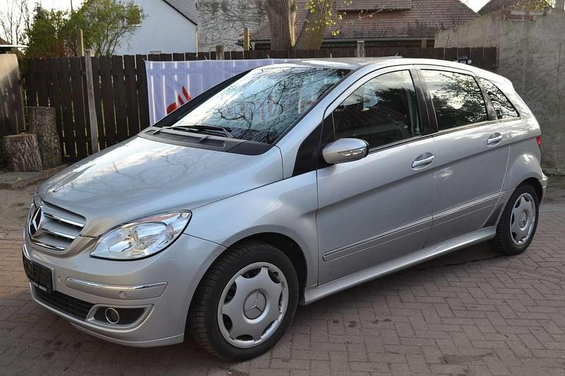 Gebraucht Mercedes B170 116 PS (85 kW) 2006 Polarsilber  metalliclack Van / Kleinbus