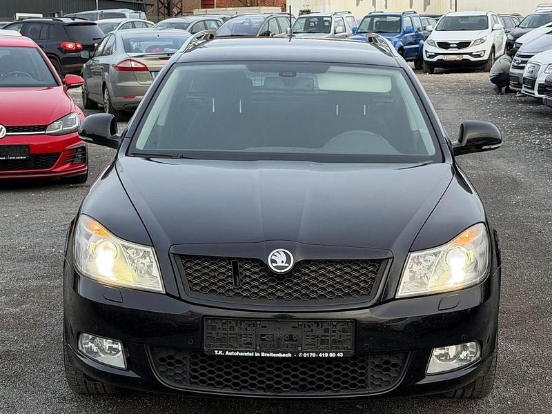 Gebraucht Skoda Octavia Elegance 105 PS (77 kW) 2011 Schwarz Kombi