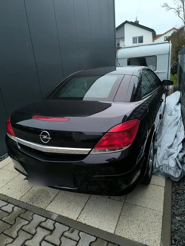 Gebraucht Opel Astra Cabriolet 105 PS (77 kW) 2006 Schwarz Cabrio