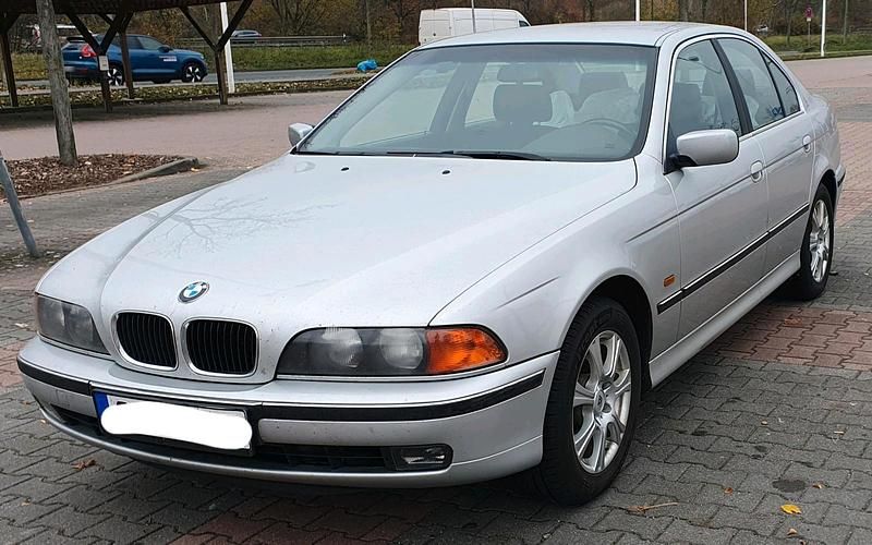 Gebraucht BMW 530 184 PS (135 kW) 2000 Silber Limousine