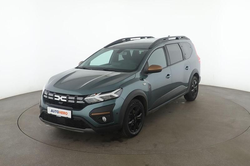 Grün Gebraucht 2023 Dacia Jogger Extreme Van / Kleinbus | 19.090 € (Fairer Preis) - Bild 1/3