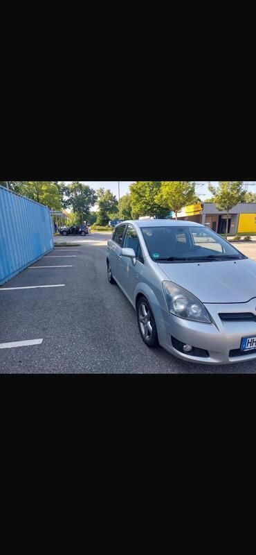 Silber Gebraucht 2007 Toyota Corolla Verso Van / Kleinbus | 2.000 € (Guter Preis) - Bild 1/4