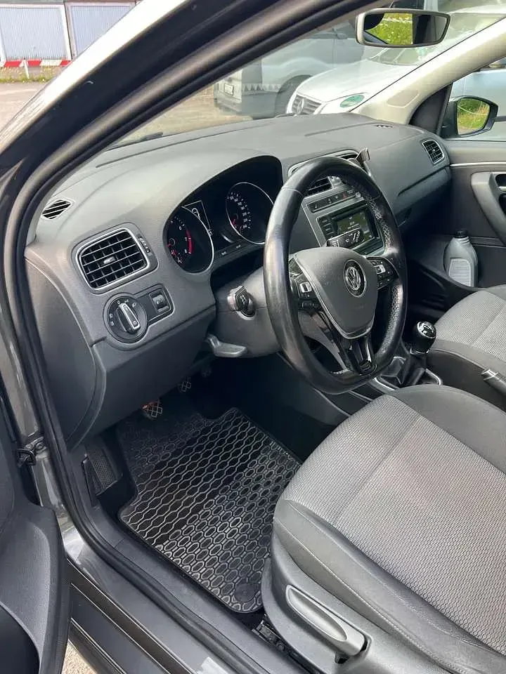 Gebraucht VW Polo Highline 90 PS (66 kW) 2015 Kleinwagen