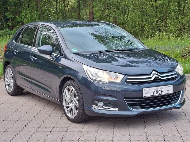 Gebraucht Citroën C4 Exclusive 111 PS (81 kW) 2011 Blau Limousine