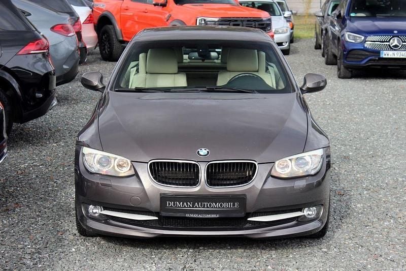 Gebraucht BMW 320 Cabriolet Exclusive 170 PS (125 kW) 2011 Grau Cabrio