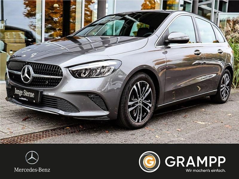 Grau Gebraucht 2024 Mercedes B200 Progressive Van / Kleinbus | 31.600 € (Guter Preis) - Bild 1/4