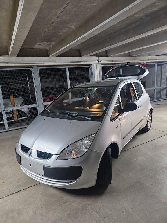 Gebraucht Mitsubishi Colt Invite 95 PS (69 kW) 2005 Silber Kleinwagen