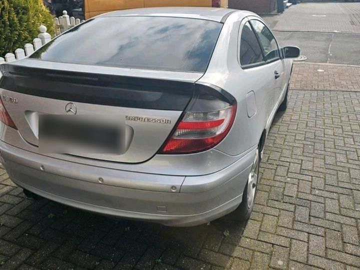 Gebraucht Mercedes C180 143 PS (105 kW) 2004 Silber Coupé