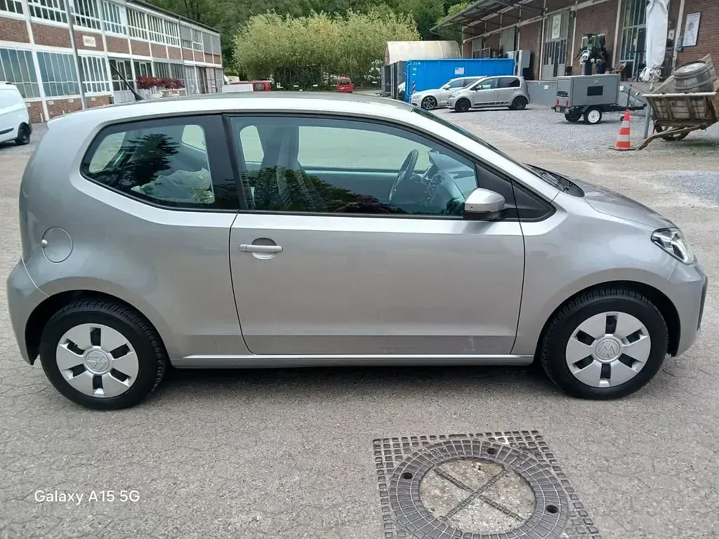 Gebraucht VW up! move up! 68 PS (50 kW) 2017 Silber Kleinwagen