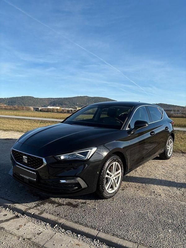 Gebraucht Seat Leon Style 131 PS (96 kW) 2021 Schwarz Limousine