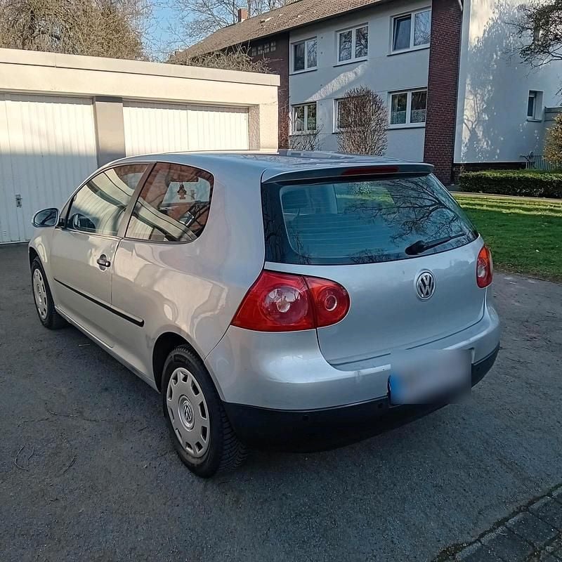 Gebraucht VW Golf V 135 PS (99 kW) 2005 Silber Kleinwagen