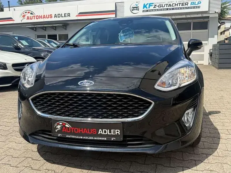 Gebraucht Ford Fiesta Cool & Connect 101 PS (74 kW) 2017 Schwarz Kleinwagen