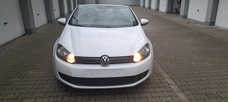 Weiß Gebraucht 2014 VW Golf Cabriolet Basis Cabrio | 11.400 € (Guter Preis) - Bild 1/4