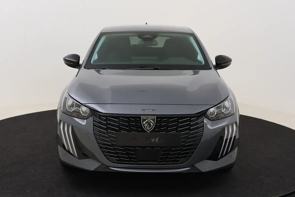 Neu Peugeot 208 Envy 101 PS (74 kW) 2026 Selenium grey Kleinwagen