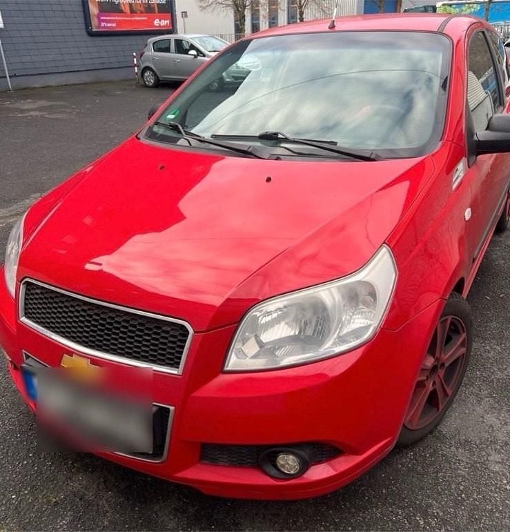 Second-hand Chevrolet Aveo 84 CP (61 kW) 2009 Roșu Hatchback