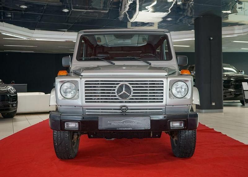 Silber Gebraucht 1991 Mercedes G300 SUV | 29.997 € - Bild 1/4