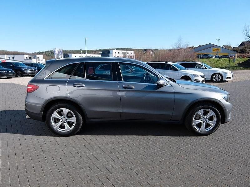Gebraucht Mercedes GLC250 AMG line 211 PS (155 kW) 2016 Grau SUV