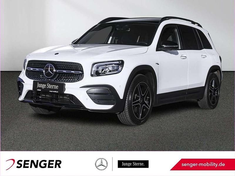 Polarweiß Gebraucht 2020 Mercedes GLB250 AMG SUV | 40.630 € (Etwas zu teuer) - Bild 1/4