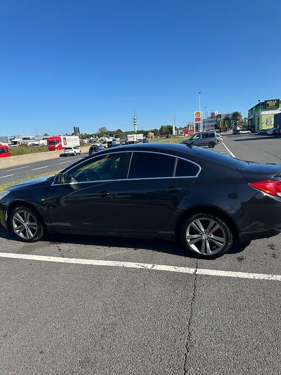 Schwarz Gebraucht 2010 Opel Insignia Edition Limousine | 3.900 € (Guter Preis) - Bild 1/4