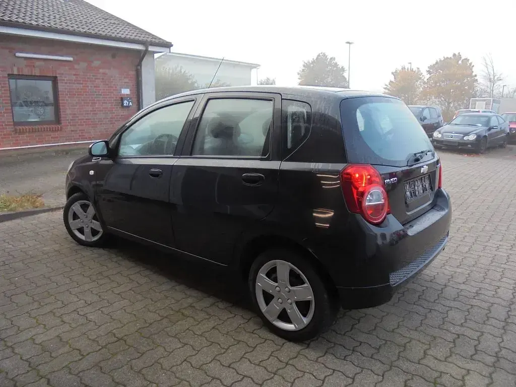 Gebraucht Chevrolet Aveo LS 84 PS (61 kW) 2010 Schwarz Kleinwagen