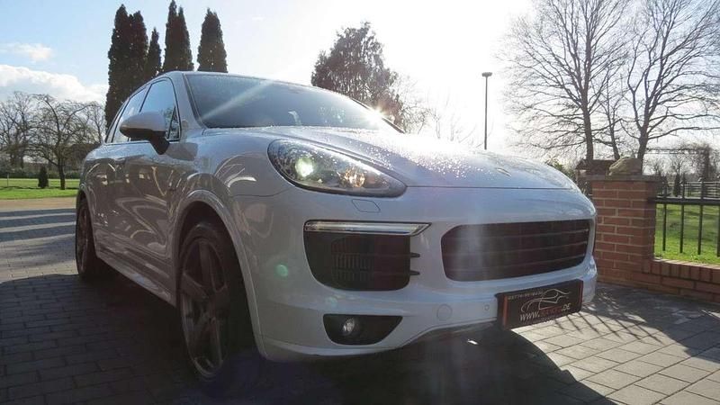 Gebraucht Porsche Cayenne S 385 PS (283 kW) 2017 Carraraweiss/gletscherweiss SUV