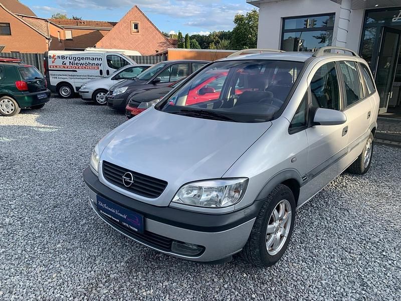 Silber Gebraucht 2002 Opel Zafira Van / Kleinbus | 2.999 € (Teuer) - Bild 1/4