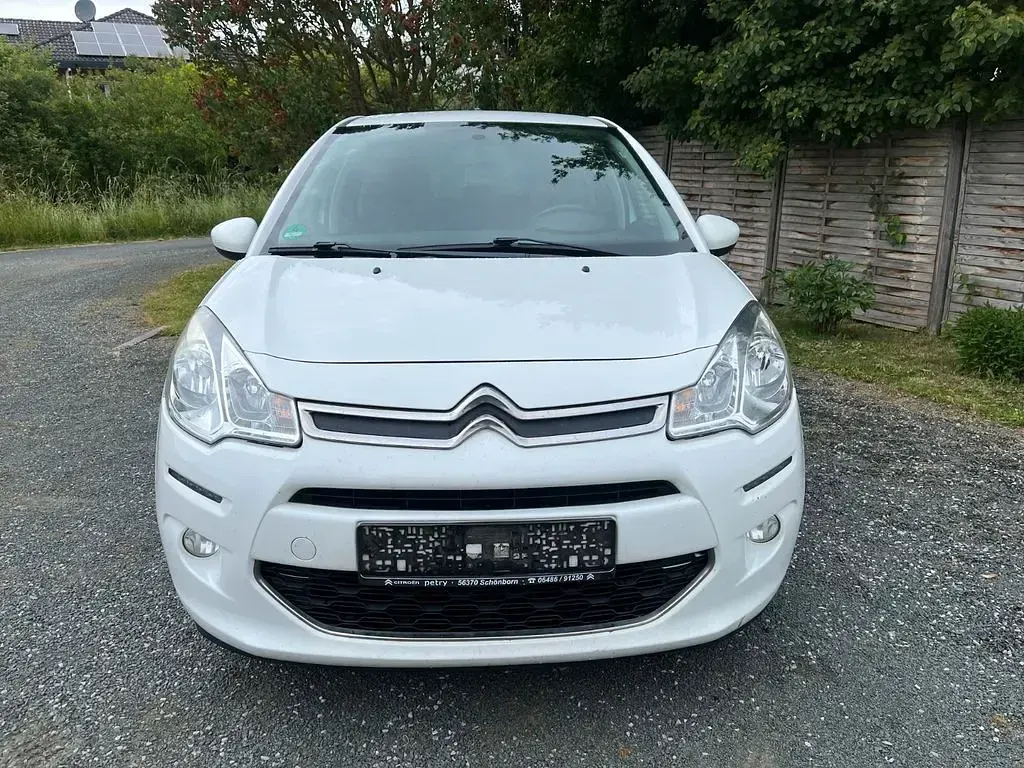 Gebraucht Citroën C3 SELECTION 68 PS (50 kW) 2015 Weiß Limousine
