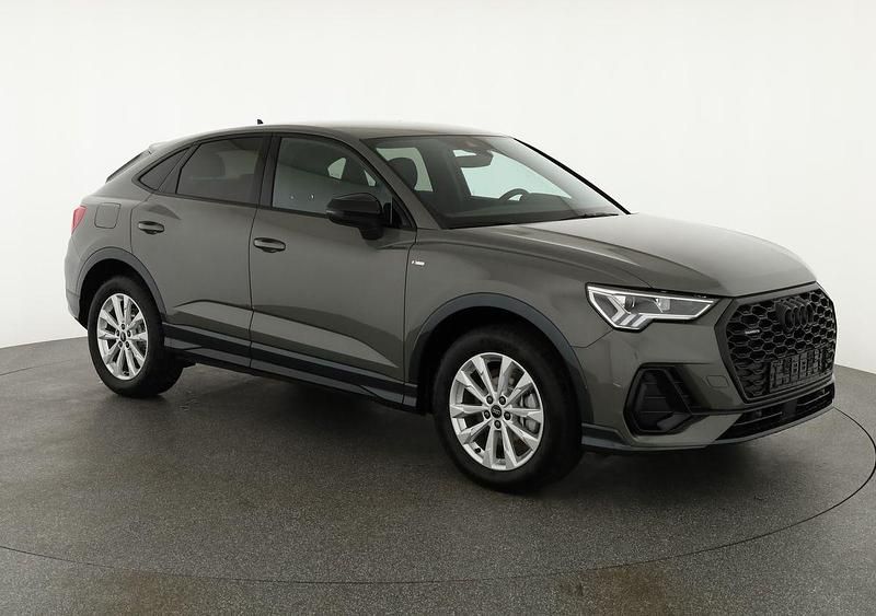 Chronos grau metallic Neu 2025 Audi Q3 Sportback S-Line SUV | 50.184 € (Superpreis) - Bild 1/4