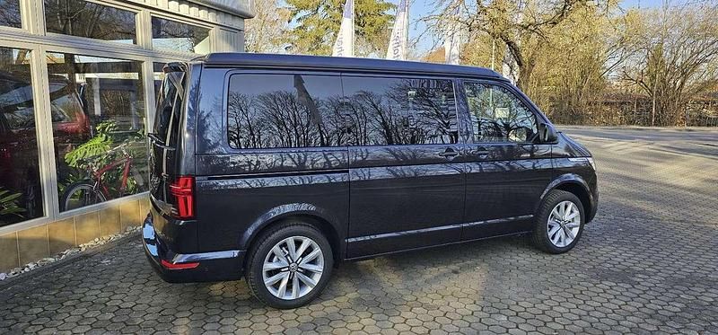 Neu VW T6.1 Beach 204 PS (150 kW) 2025 Blau Van