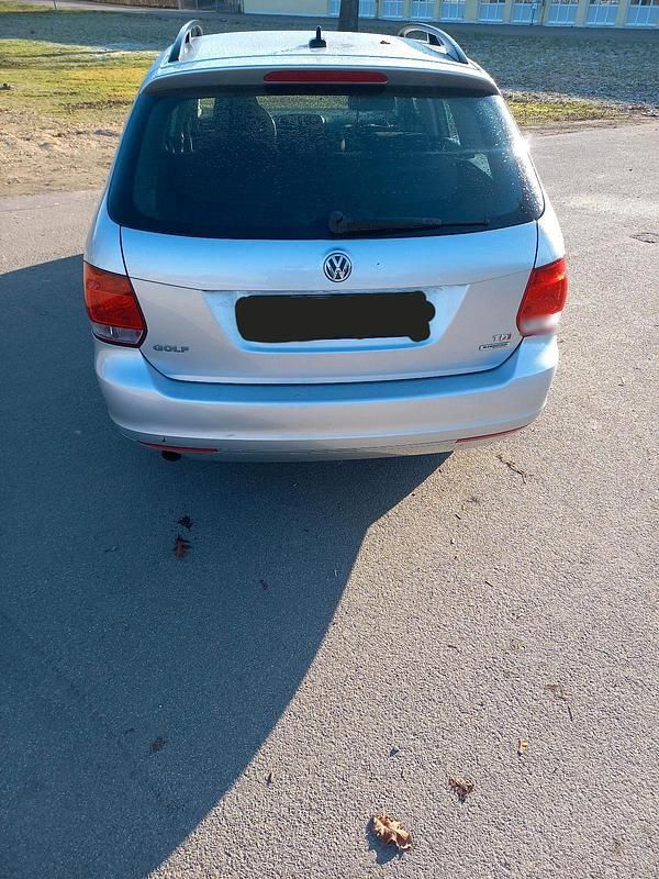 Gebraucht VW Golf VI 105 PS (77 kW) 2011 Silber Kleinwagen