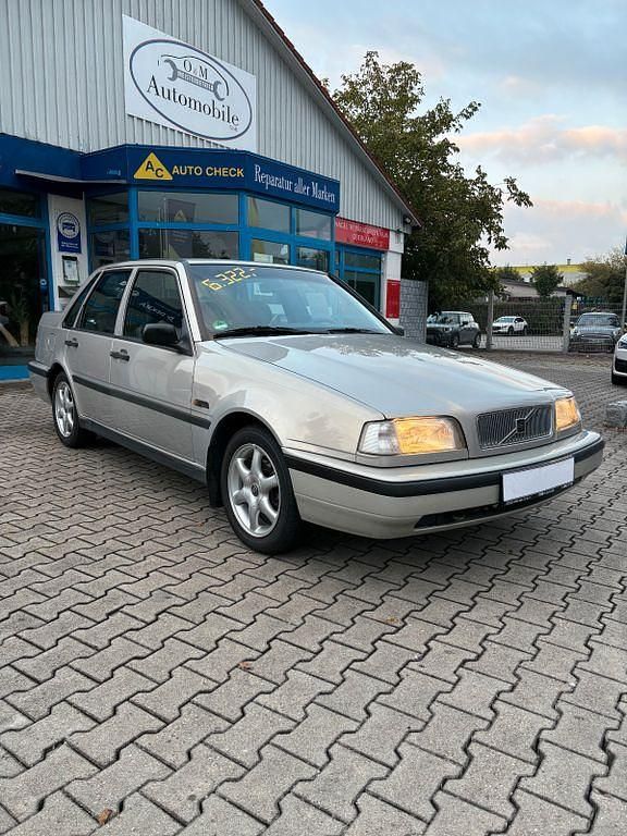 Silber Gebraucht 1996 Volvo 460 Limousine | 6.322 € - Bild 1/4