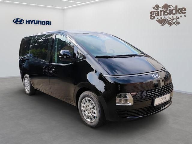 Neu Hyundai Staria Trend 224 PS (164 kW) 2025 Abyss black Van / Kleinbus