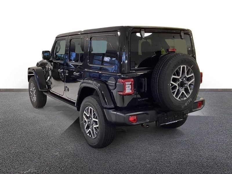 Neu Jeep Wrangler Sahara 272 PS (200 kW) 2025 Schwarz SUV