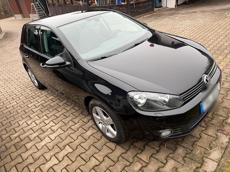 Schwarz Gebraucht 2010 VW Golf VI Team Kleinwagen | 4.500 € (Guter Preis) - Bild 1/4